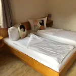Zum Lamm Гостевой дом