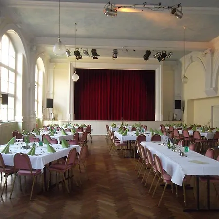 Pensión Zum Lamm 3*